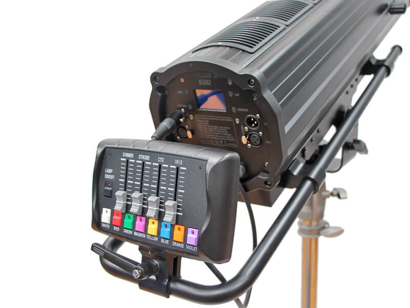 600w led follow spot light (5) 600w led follow spot light (5)