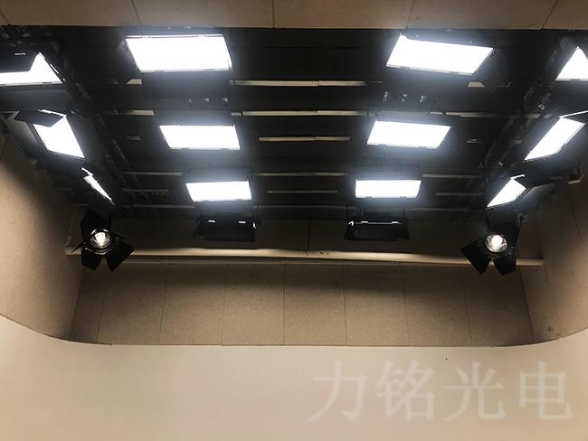 6 advantages of LED soft panel light in news studios