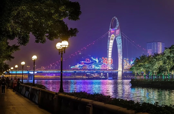 Liede Bridge Light Show