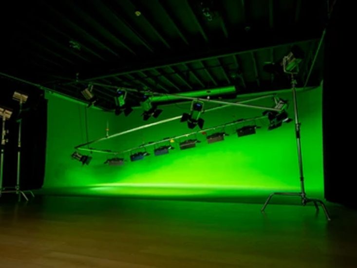 VanGaa, Create Professional Studio Lighting