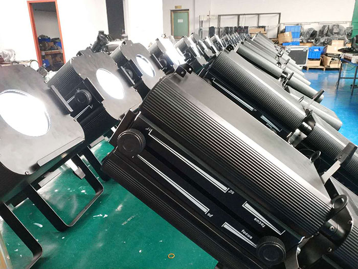Vangaa lighting led ellipsoidal light manufacturers have various styles to meet the needs of different stage lighting effects